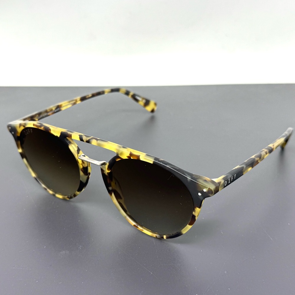 Diff Eyewear Mason tortoise Polarized Sunglasses excellent condition
